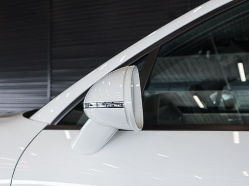 Used 2025 Porsche Macan image 29