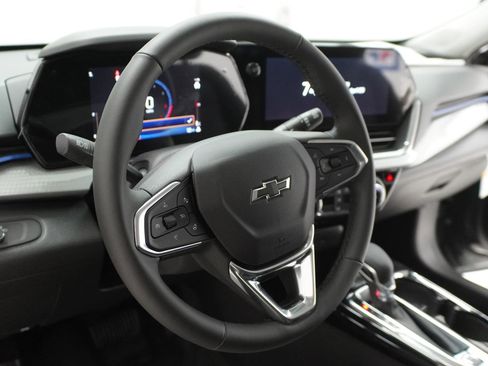 New 2026 Chevrolet Trax LT w/ Driver Confidence Package image 17