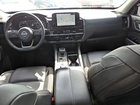 Certified 2024 Nissan Pathfinder SL AWD/4WD image 13