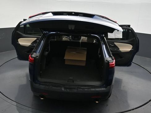 Used 2022 Chevrolet Traverse LS FWD image 35