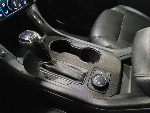 Used 2017 GMC Acadia SLT image 26