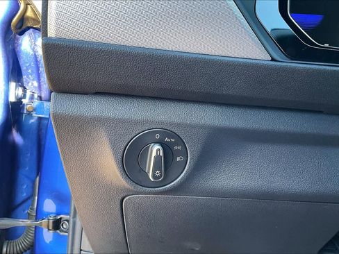 Used 2023 Volkswagen Jetta S image 31