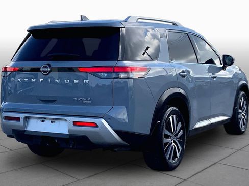 Used 2022 Nissan Pathfinder Platinum AWD/4WD image 13