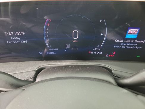 Used 2025 Cadillac XT4 Premium Luxury FWD image 24