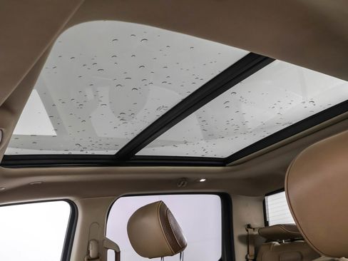 Used 2019 RAM 1500 Limited image 32