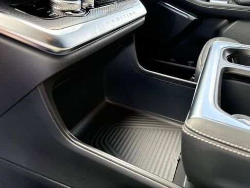 New 2026 Ford Expedition Platinum w/ Stealth Appearance Package image 32