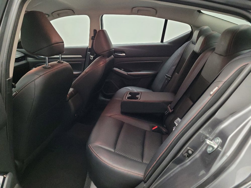 Used 2024 Nissan Altima 2.5 SR FWD image 18
