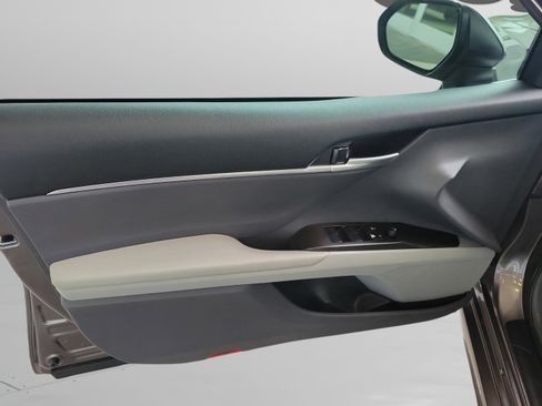 Used 2024 Toyota Camry SE image 22