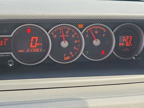 Used 2015 Scion xB FWD image 16