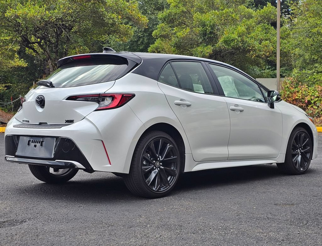 Used 2025 Toyota Corolla XSE FWD image 7