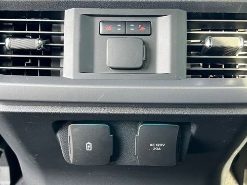 New 2026 Ford F150 Lariat w/ Equipment Group 502A High image 46