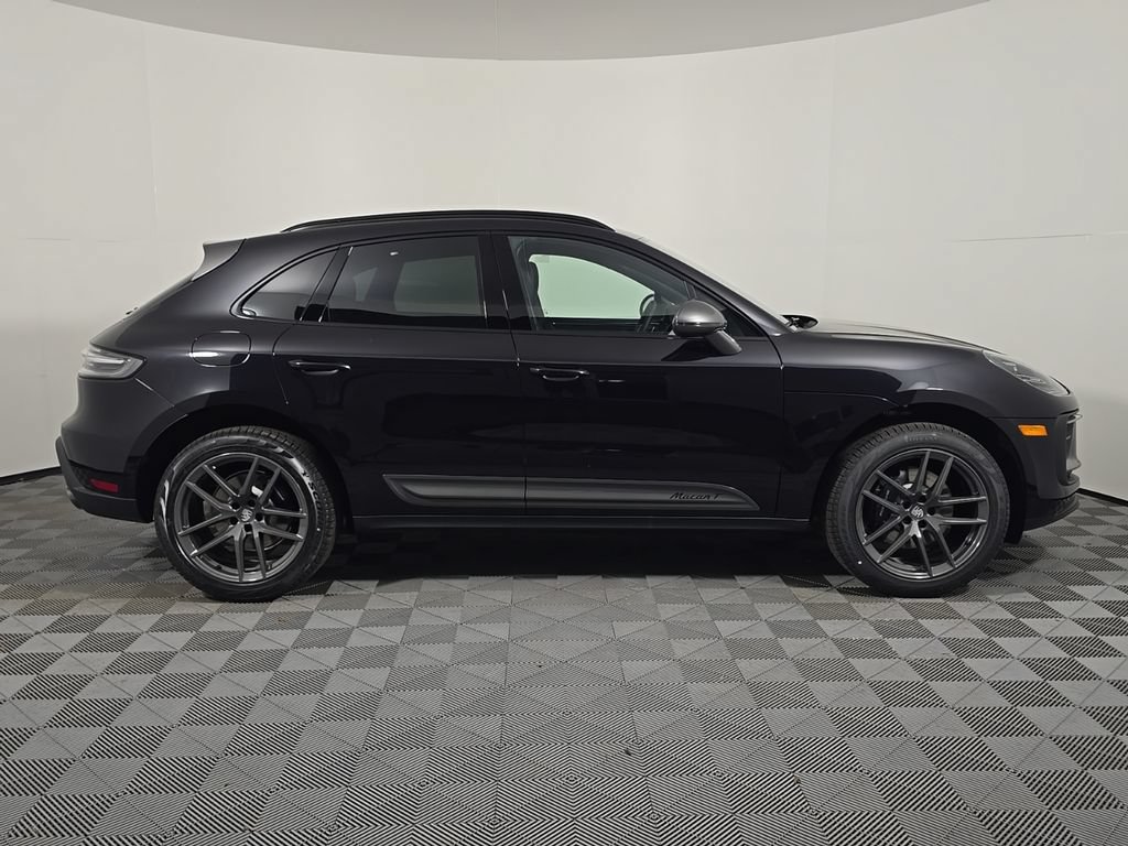 Certified 2026 Porsche Macan Turbo AWD/4WD image 8