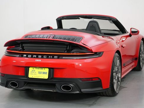 Used 2025 Porsche 911 Carrera image 55