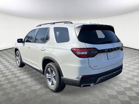 New 2026 Honda Pilot EX-L image 3