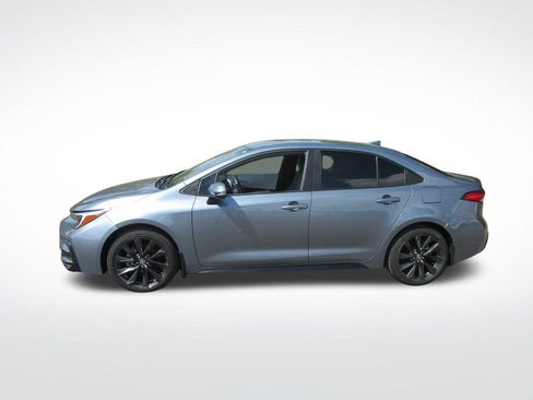 Used 2024 Toyota Corolla SE FWD image 3