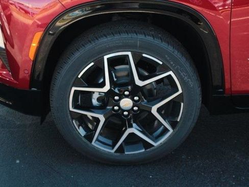 New 2026 Chevrolet Traverse High Country image 2