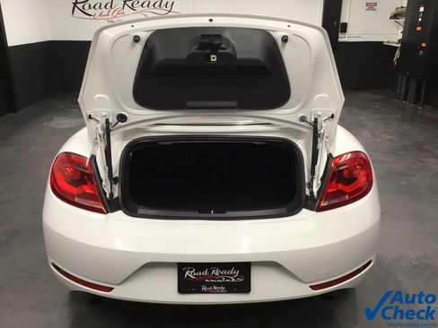 Used 2013 Volkswagen Beetle 2.0T image 23
