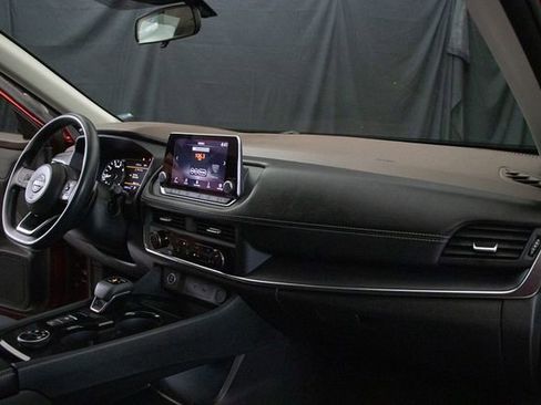 Used 2023 Nissan Rogue S image 15