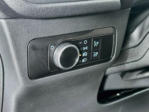 Used 2025 Ford Escape ST-Line FWD image 16