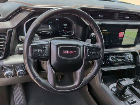 Used 2023 GMC Sierra 1500 AT4 w/ AT4 Premium Package AWD/4WD image 18
