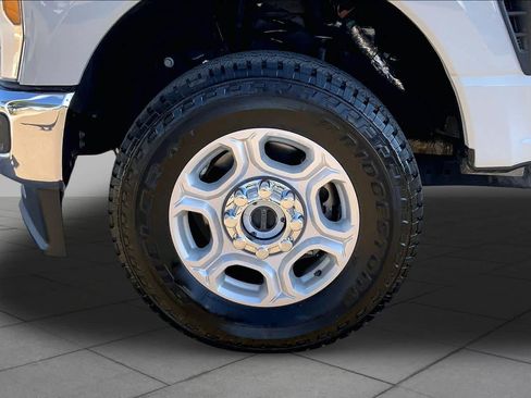 Certified 2025 Ford F250 XLT w/ 360-Degree Camera Package AWD/4WD image 10