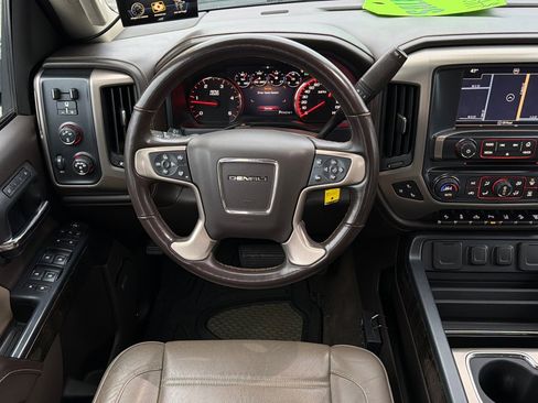 Used 2016 GMC Sierra 2500 Denali w/ Duramax Plus Package image 11