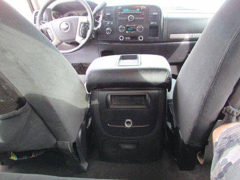 Used 2007 Chevrolet Silverado 2500 LT w/ 2LT Convenience Package image 29