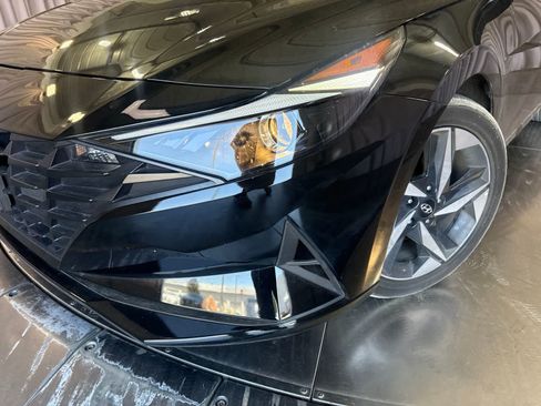 Used 2023 Hyundai Elantra SEL w/ Convenience Package FWD image 9