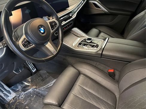 Used 2024 BMW X6 xDrive40i image 9