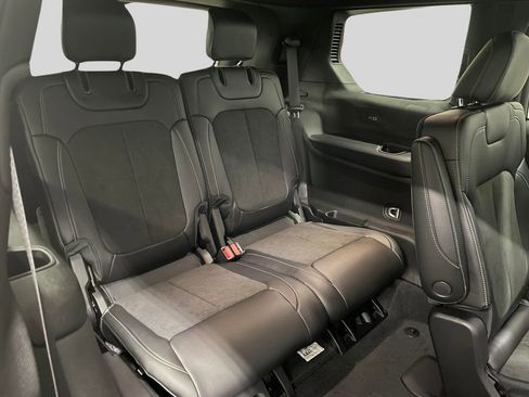 New 2025 Jeep Grand Cherokee L Altitude image 11