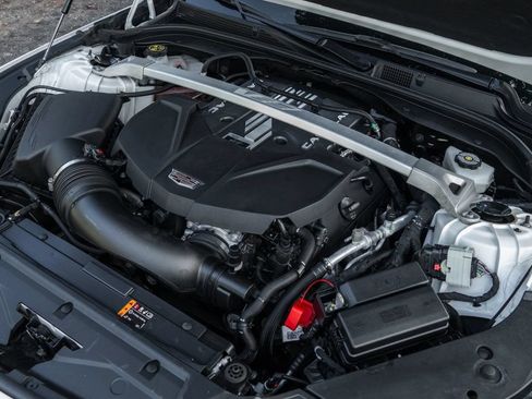 Used 2024 Cadillac CT5 V Blackwing w/ Carbon Fiber Package 2 RWD image 29