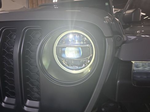 Used 2022 Jeep Wrangler Unlimited Rubicon 392 w/ Trailer Tow Package AWD/4WD image 29