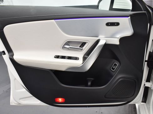 Used 2022 Mercedes-Benz CLA 250 4MATIC w/ AMG Line image 9