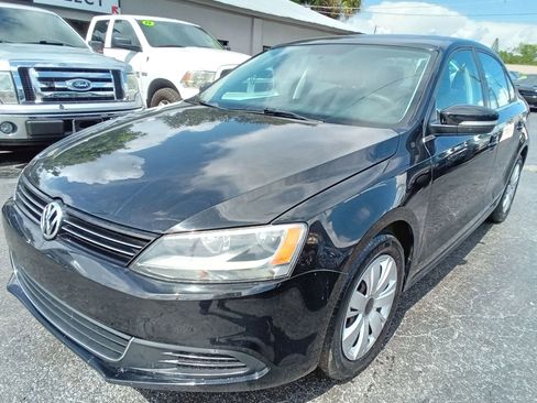 Used 2014 Volkswagen Jetta SE FWD image 2
