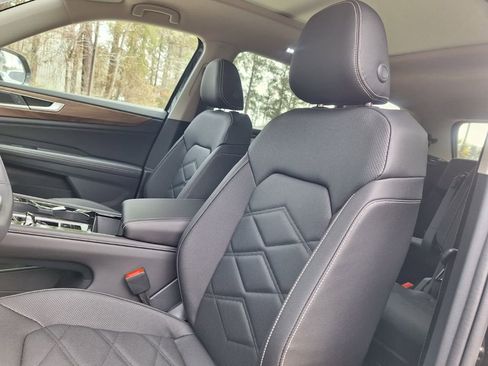 New 2026 Volkswagen Atlas SE image 11