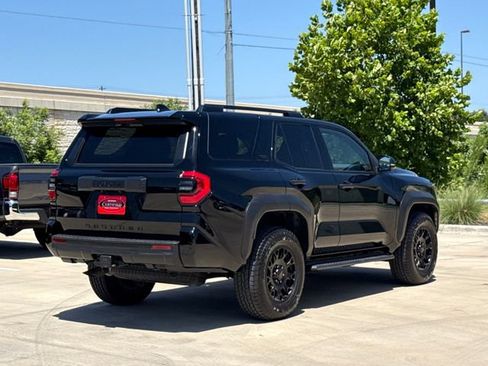Used 2025 Toyota 4Runner TRD Off-Road Premium AWD/4WD image 5
