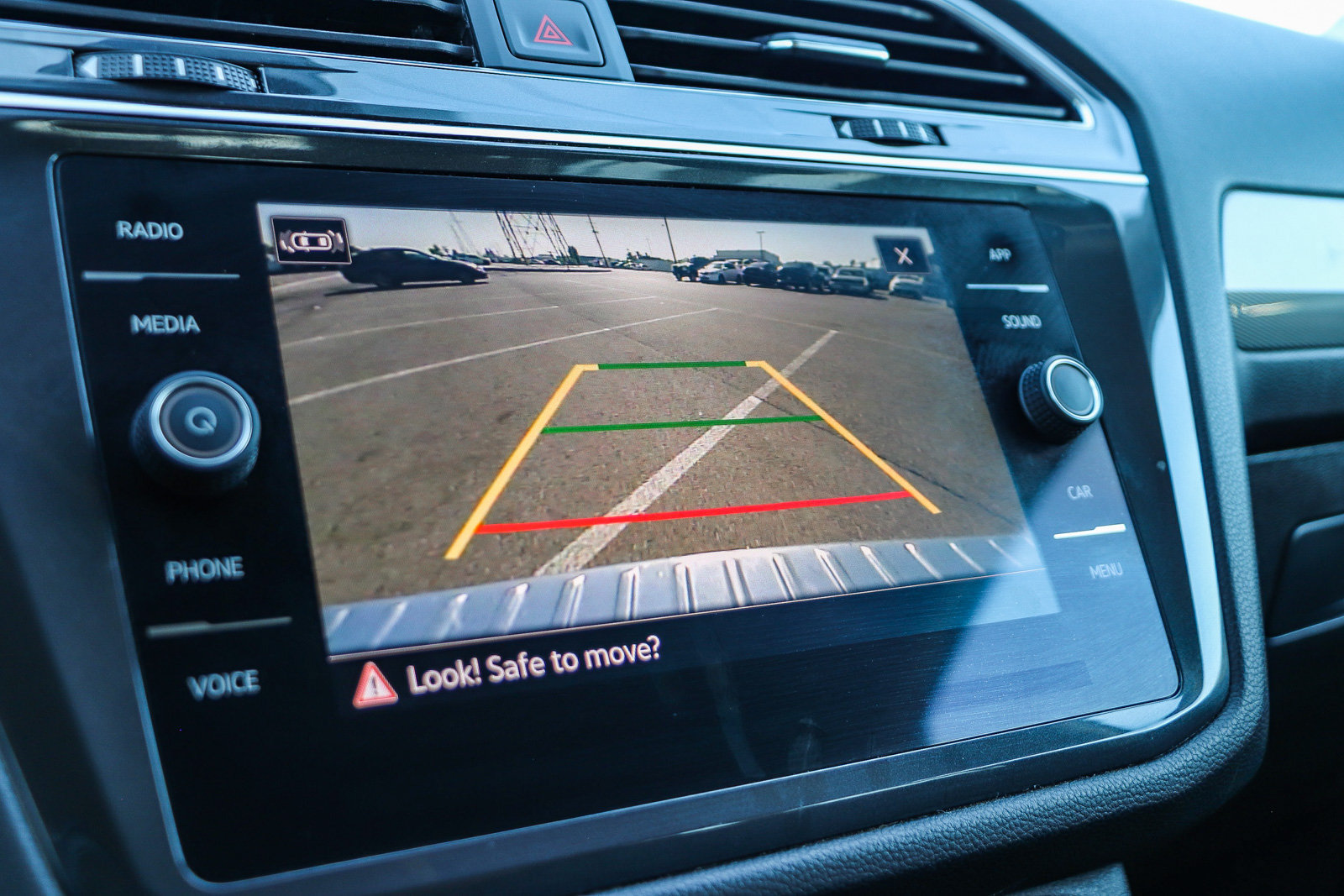 Used 2023 Volkswagen Tiguan SE FWD image 25