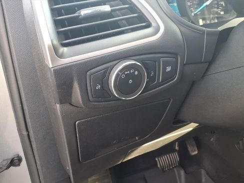 Used 2024 Ford Edge SEL image 19