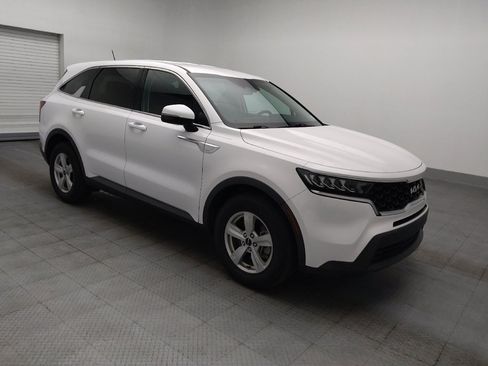 Used 2023 Kia Sorento LX FWD image 11