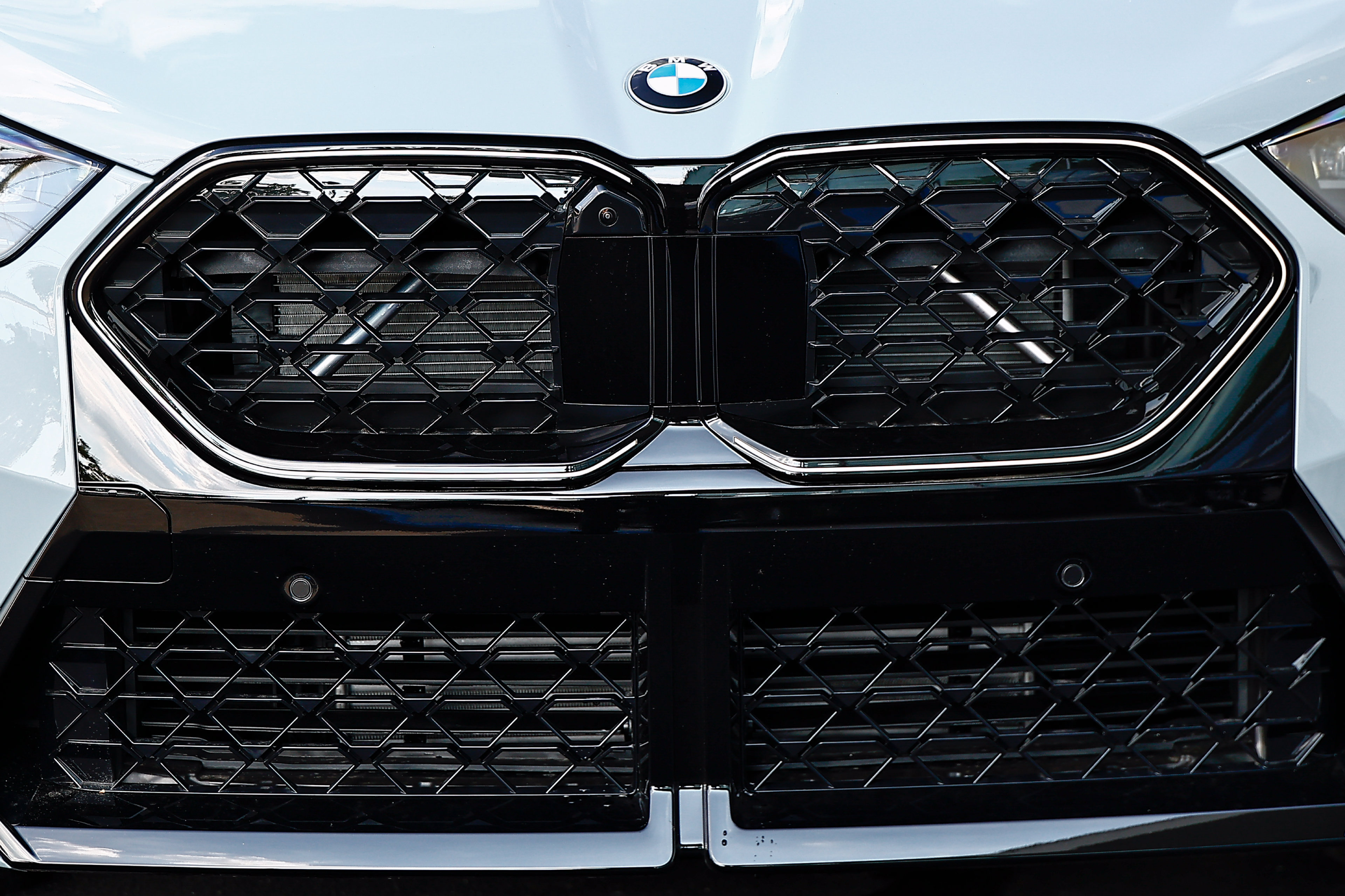 New 2027 BMW X2 xDrive28i AWD/4WD image 21