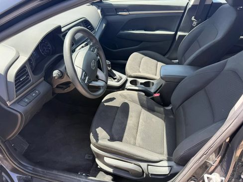 Used 2020 Hyundai Elantra SE w/ Cargo Package (C1) FWD image 9