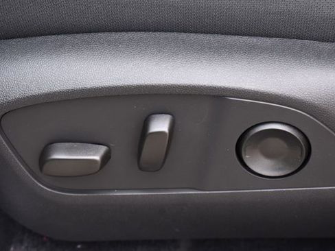 New 2026 Chevrolet Traverse LT w/ Sun and Wheel Package image 24