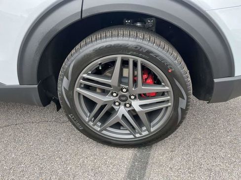 New 2026 Ford Explorer ST-Line w/ ST-Line Street Pack RWD image 4