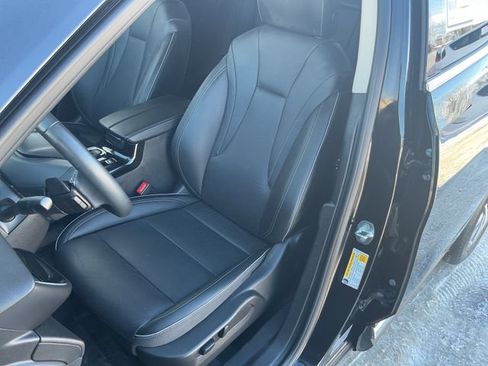 Used 2023 Buick Envision Essence AWD/4WD image 37