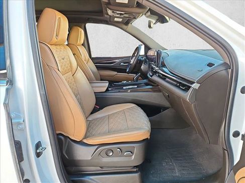 Used 2022 Cadillac Escalade Premium Luxury w/ Performance Package image 24