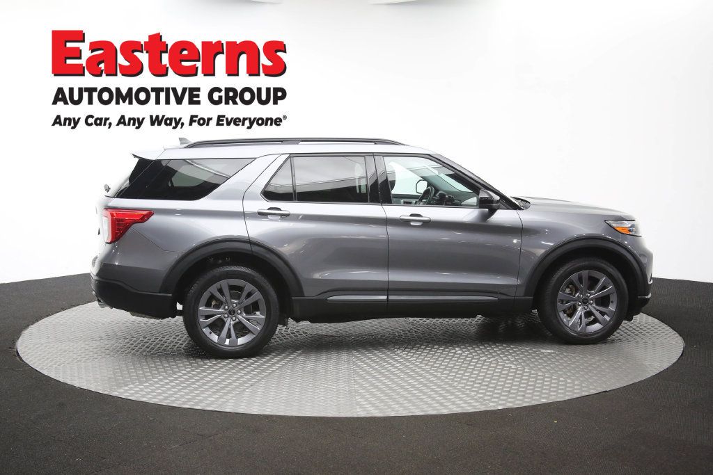 Used 2022 Ford Explorer XLT w/ Equipment Group 202A AWD/4WD image 49
