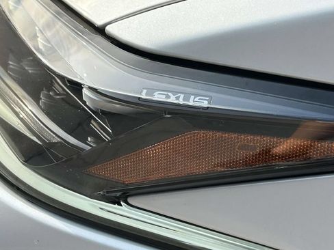 Used 2023 Lexus ES 350 Ultra Luxury w/ Accessory Package (Z2) FWD image 10