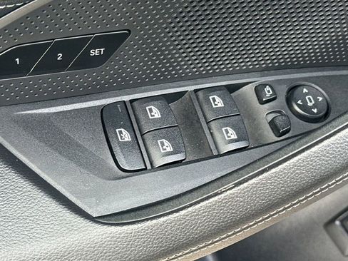 Used 2023 BMW i4 eDrive40 image 11