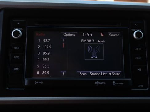 Used 2016 Toyota Tacoma SR5 image 29