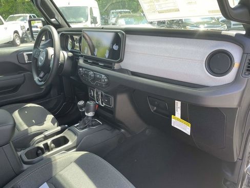 New 2026 Jeep Gladiator Sport AWD/4WD image 14